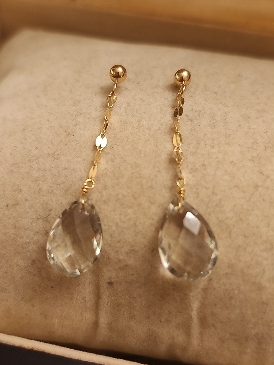 Jewelry - 14kt Gold Drop Quart  Dangle Earrings - Elegant Clear Teardrop